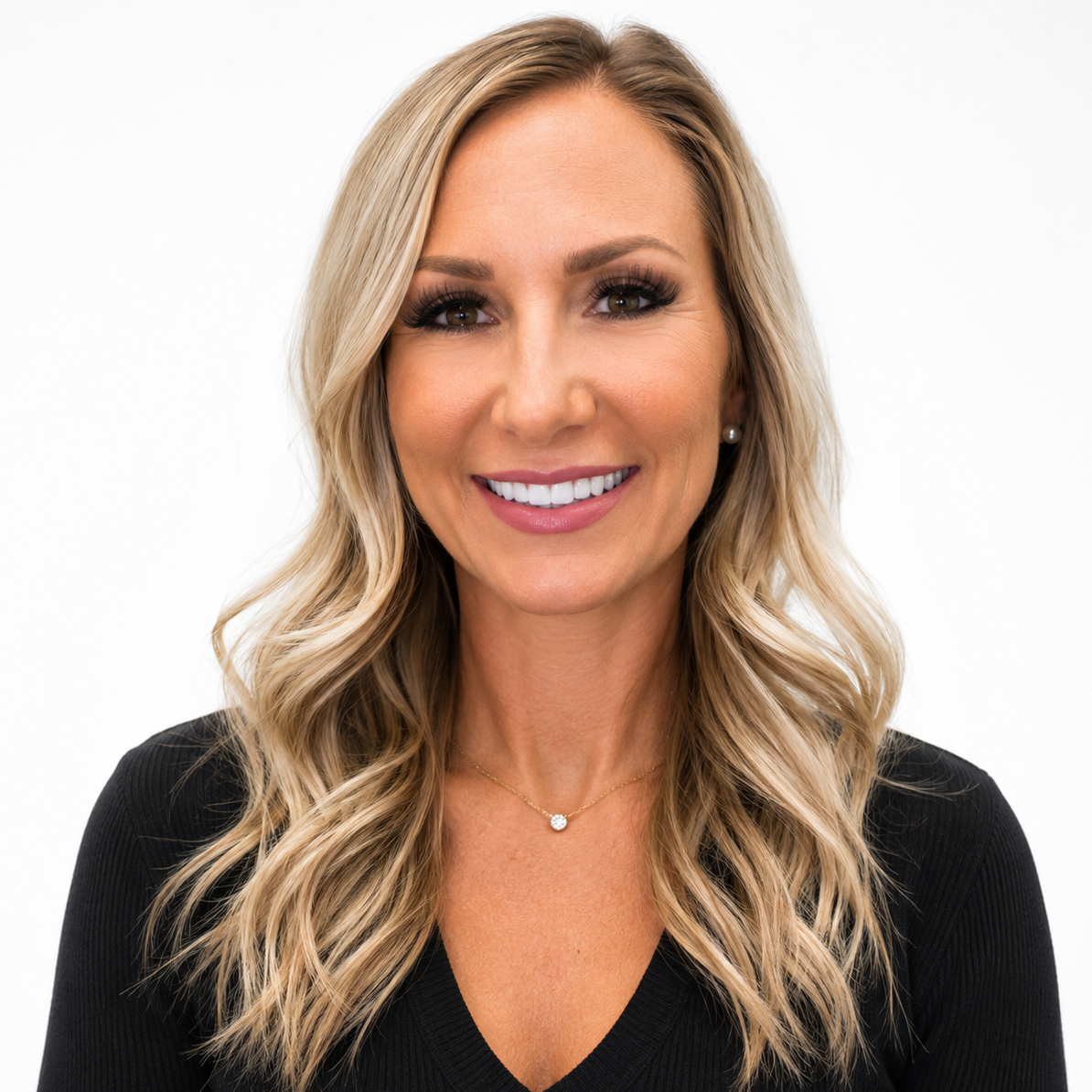 Shelby-Headshot-2024